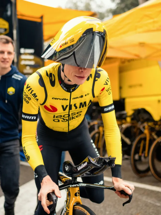 Visma-rent a motorcycle and Jonas Vingegaard debut astounding new time trial helmet Dutch World (Copy)